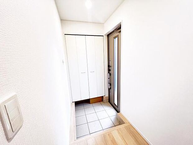 いつも気持ちよくご家族を迎えられる玄関です。