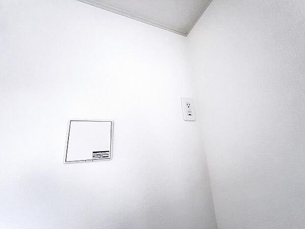 24時間換気です。寒い日などは閉めておくことができます。