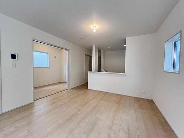 ご家族の温かい時間を演出するダイニングスペースです。