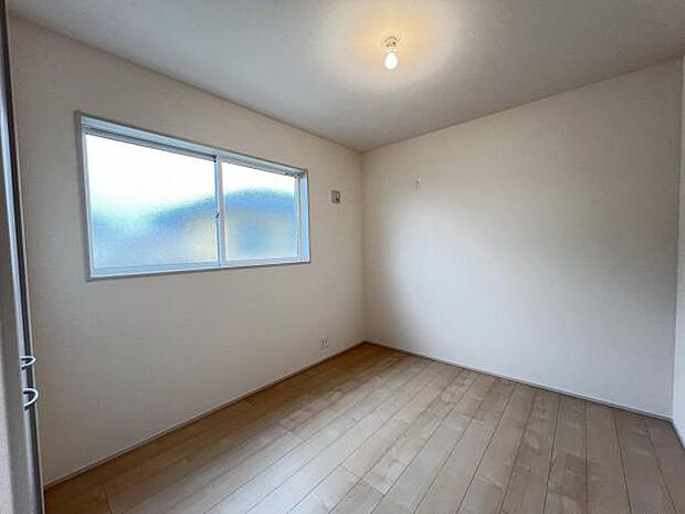 子供部屋にもちょうど良い大きさのお部屋です。