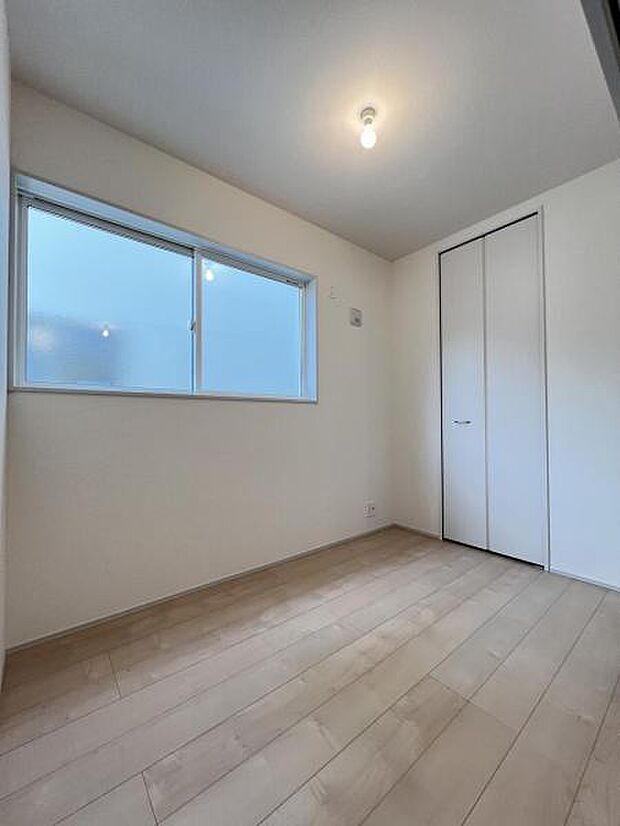 リビングの隣のテレワークルームです。