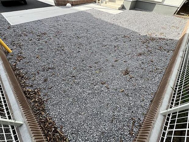 お庭スペースは、ガーデニングやお子様との外遊びなど多彩な用途でお楽しみいただけます。