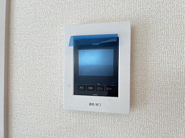 訪問者を確認できるTVモニター付きインターフォンです。
