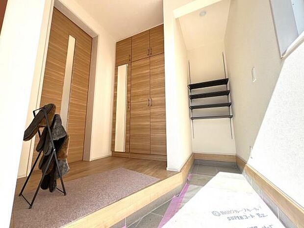 いつも気持ちよくご家族を迎えられる玄関です。