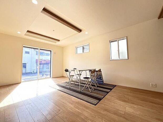 ご家族の温かい時間を演出するダイニングスペースです。