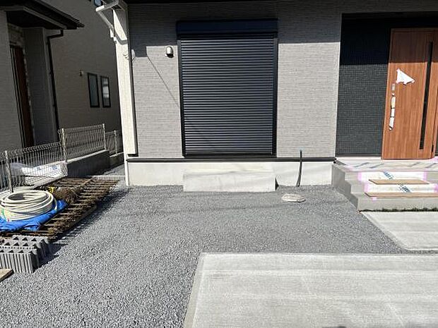 お庭スペースは、ガーデニングやお子様との外遊びなど多彩な用途でお楽しみいただけます。