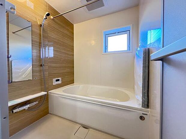 スタイリッシュな浴室で1日の疲れをゆったり癒されるのもいいですね。