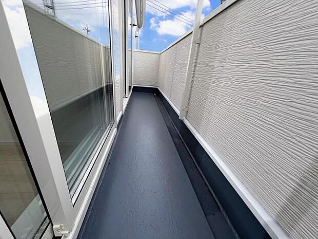 お洗濯ものを気持ち良く太陽の光で干せるのが嬉しいですね。