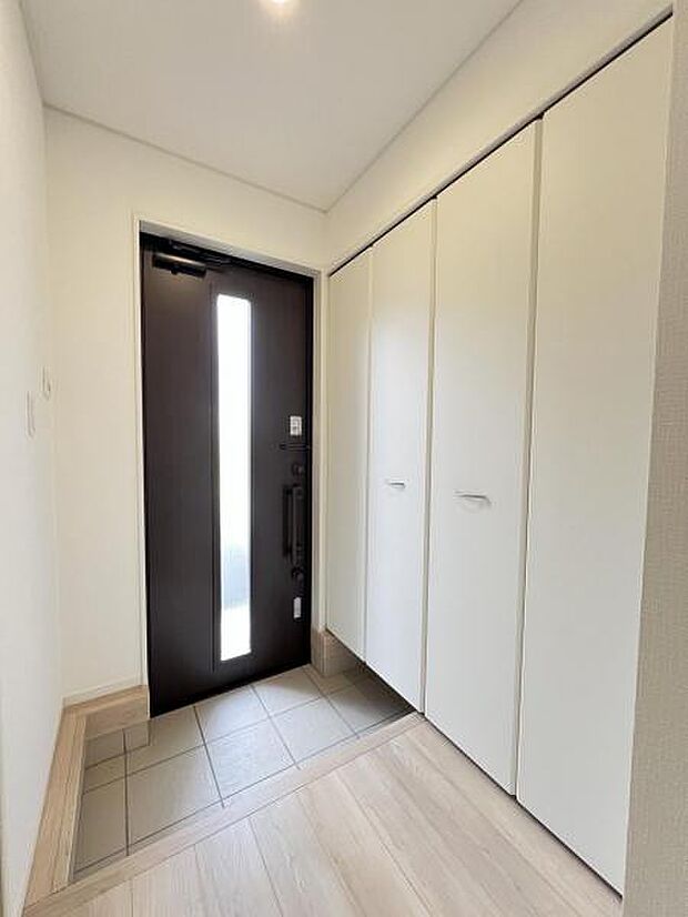 いつも気持ちよくご家族を迎えられる玄関です。