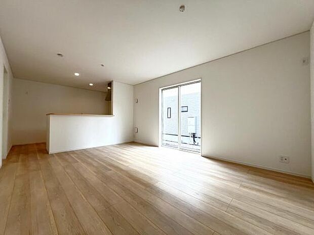 ご家族の温かい時間を演出するダイニングスペースです。