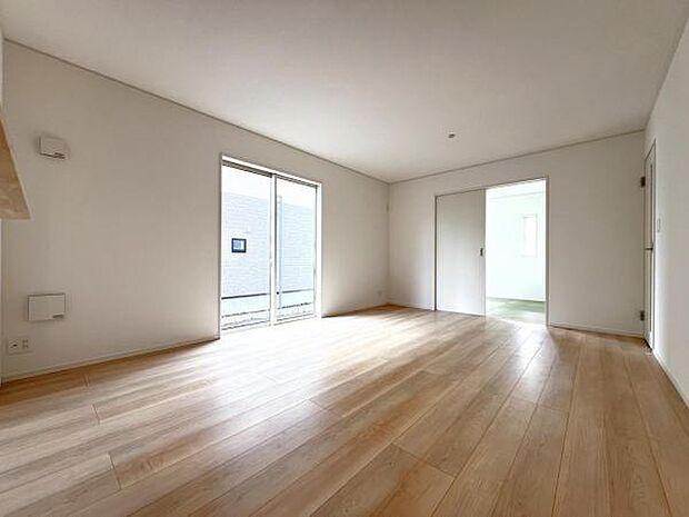 家族団らんの場所としてゆったりと居心地の良いリビングです。