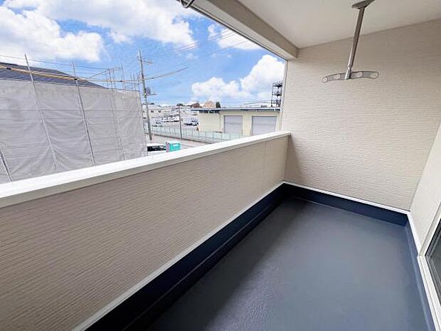 お洗濯ものを気持ち良く太陽の光で干せるのが嬉しいですね。