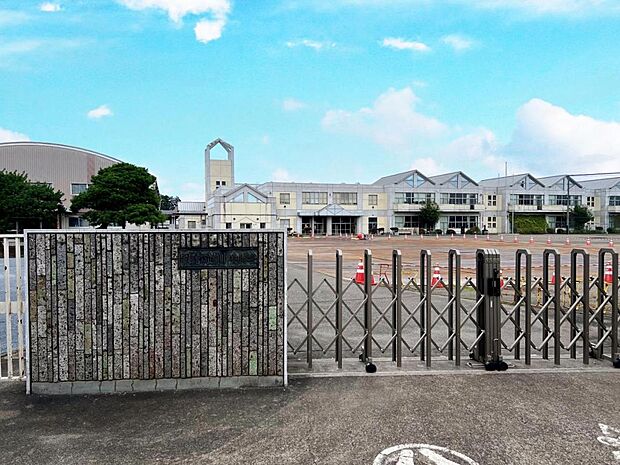 宇都宮市立横川中央小学校まで約2720m（徒歩34分）