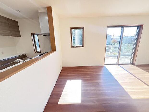 ご家族の温かい時間を演出するダイニングスペースです。