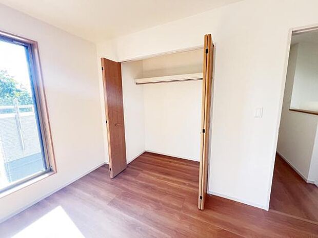 掃除機を収納するクローゼットにコンセントがあると便利です。必要最小限のプチリフォームでより快適な暮らしはいかがでしょうか?住宅情報館にお任せください。