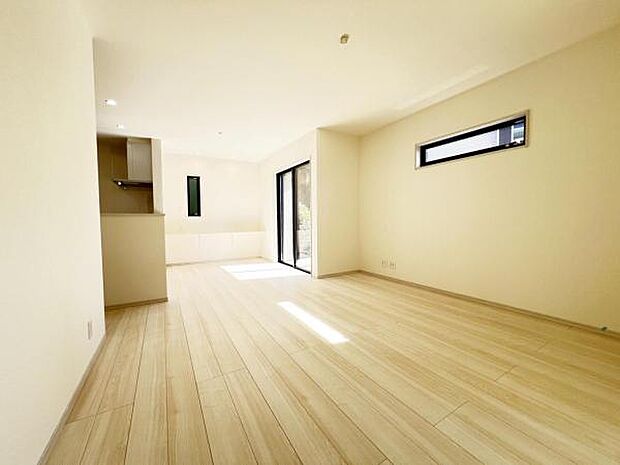 家族団らんの場所としてゆったりと居心地の良いリビングです。