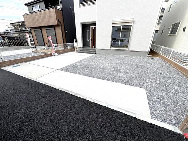 駐車場ももちろん完備しておりますのでお車所有の方にも心強いです。