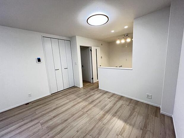 ご家族の温かい時間を演出するダイニングスペースです。