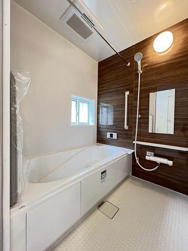 お風呂でほっとひといき。1日の疲れを癒しましょう。