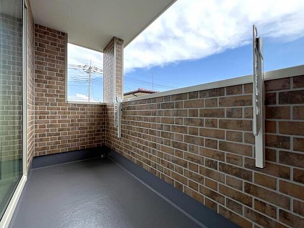 お洗濯ものを気持ち良く太陽の光で干せるのが嬉しいですね。