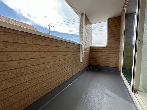 お洗濯ものを気持ち良く太陽の光で干せるのが嬉しいですね。