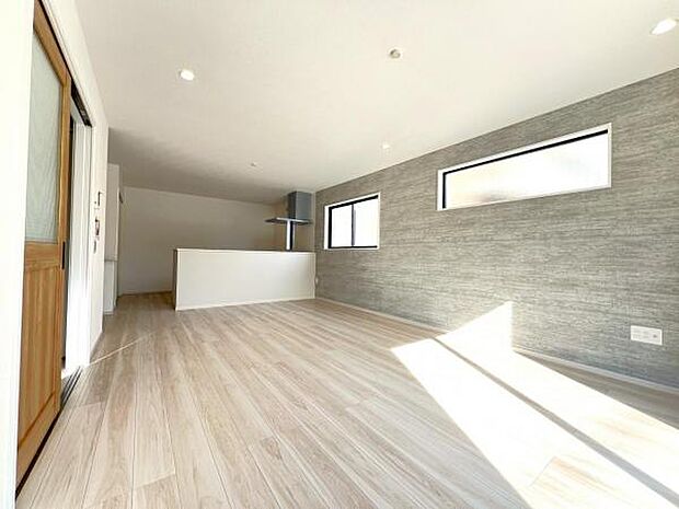 家族団らんの場所としてゆったりと居心地の良いリビングです。