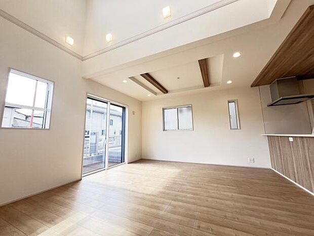 ご家族の温かい時間を演出するダイニングスペースです。