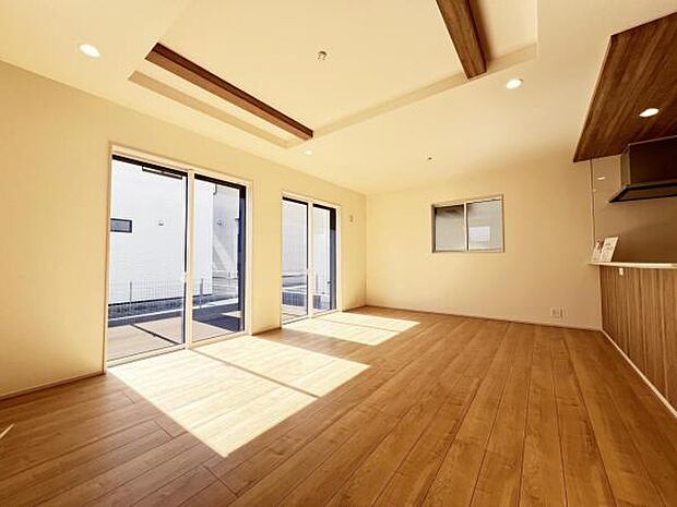 18.25帖の広いリビングでゆっくり生活できます。