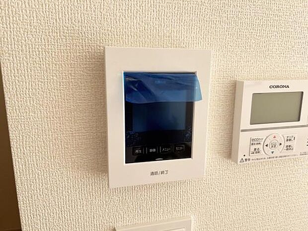 訪問者を確認できるTVモニター付きインターフォンです。