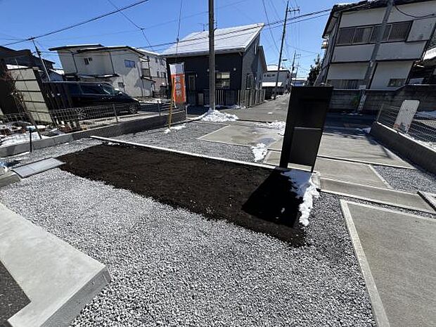 お庭スペースは、ガーデニングやお子様との外遊びなど多彩な用途でお楽しみいただけます。