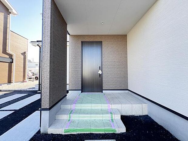 いつも気持ちよくご家族を迎えられる玄関です。