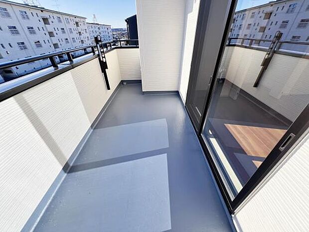 お洗濯ものを気持ち良く太陽の光で干せるのが嬉しいですね。