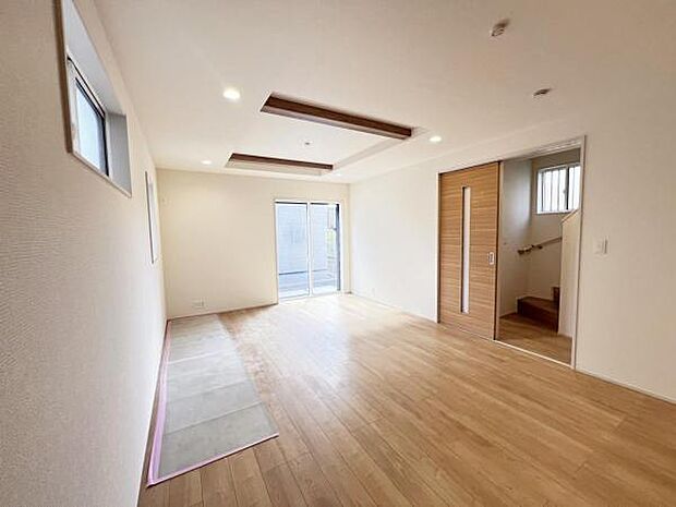 リビングダイニングになります。ご家族そろっての素敵な空間になりそうですね。