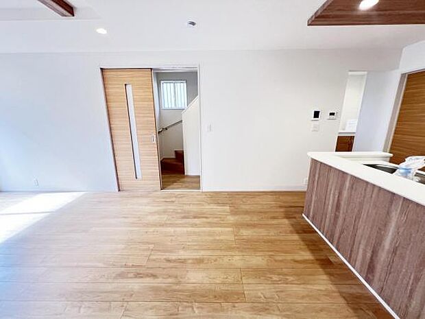 ご家族の温かい時間を演出するダイニングスペースです。