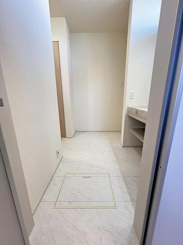 快適で清潔感がある脱衣スペースです。