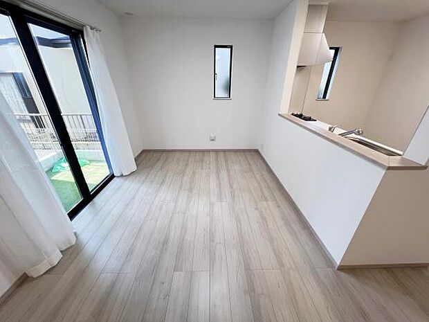 ご家族の温かい時間を演出するダイニングスペースです。