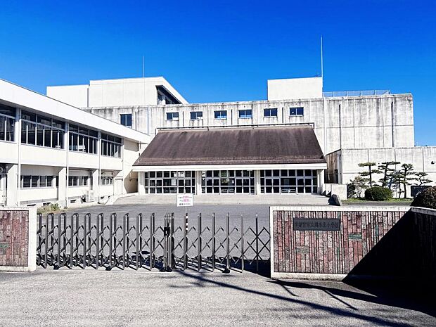 宇都宮市立岡本北小学校まで約980m(徒歩13分)