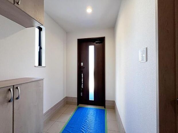 いつも気持ちよくご家族を迎えられる玄関です。