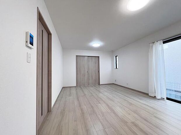 家族団らんの場所としてゆったりと居心地の良いリビングです。