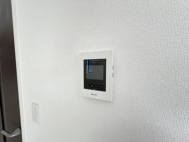 訪問者を確認できるTVモニター付きインターフォンです。