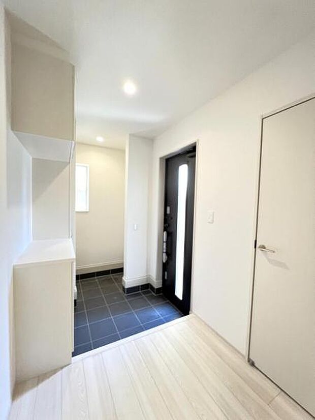 いつも気持ちよくご家族を迎えられる玄関です。