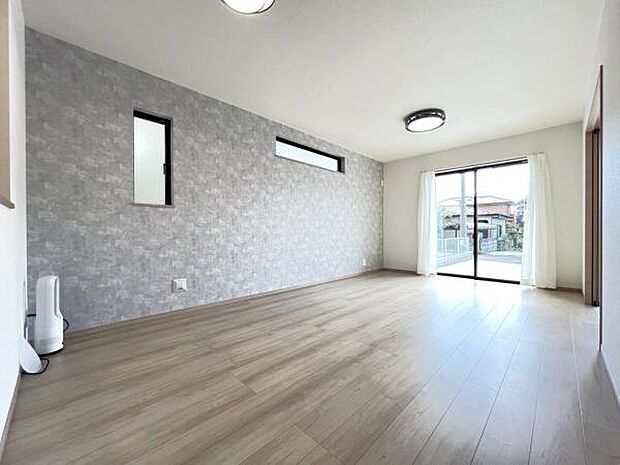 リビングダイニングになります。ご家族そろっての素敵な空間になりそうですね。