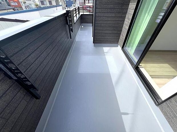 お洗濯ものを気持ち良く太陽の光で干せるのが嬉しいですね。