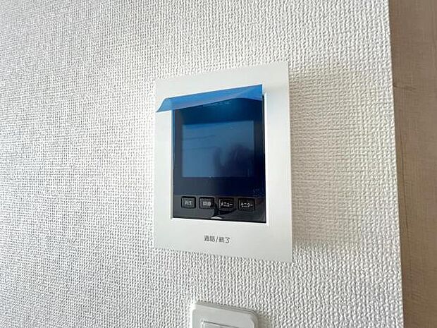 訪問者を確認できるTVモニター付きインターフォンです。