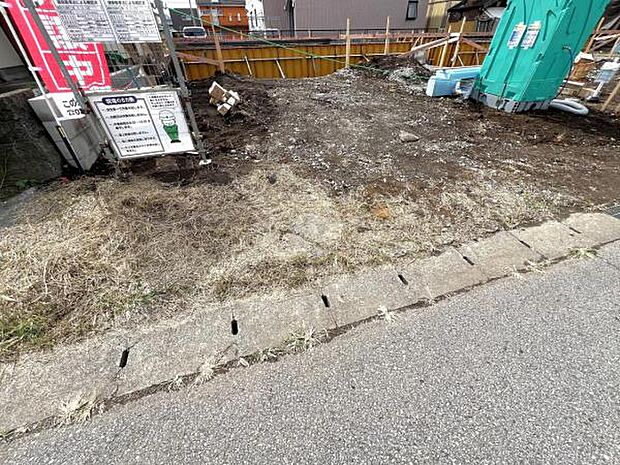 セカンドカーにも便利な駐車2台可能です。