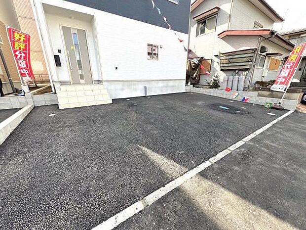 セカンドカーにも便利な駐車2台可能です。