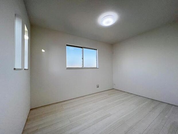 子供部屋にもちょうど良い大きさのお部屋です。