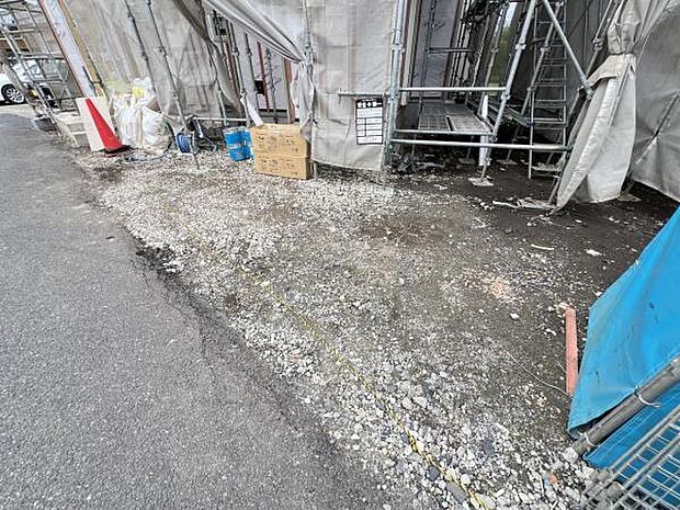 セカンドカーにも便利な駐車2台可能です。