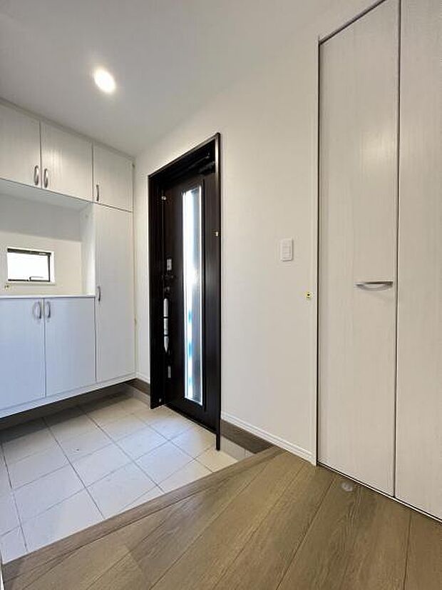 いつも気持ちよくご家族を迎えられる玄関です。