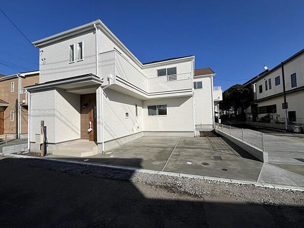 セカンドカーにも便利な駐車2台可能です。